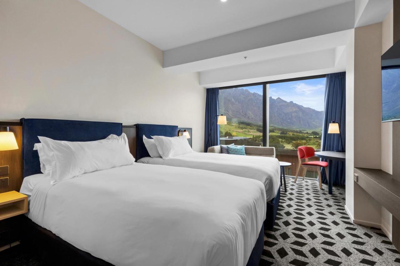 Holiday Inn Queenstown Remarkables Park Exterior photo