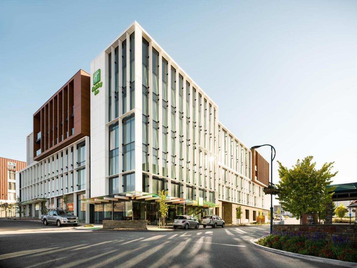 Holiday Inn Queenstown Remarkables Park Exterior photo