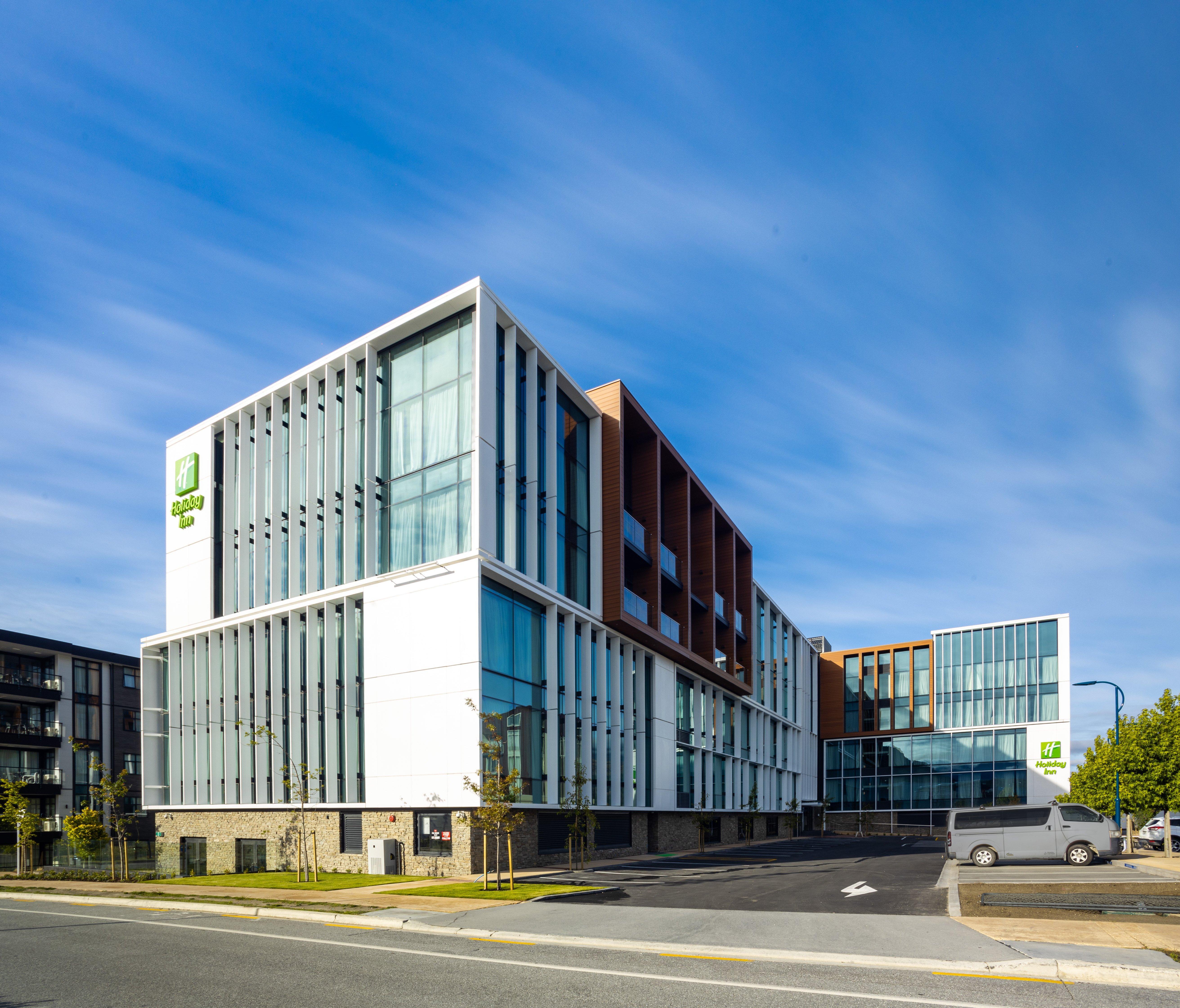 Holiday Inn Queenstown Remarkables Park Exterior photo