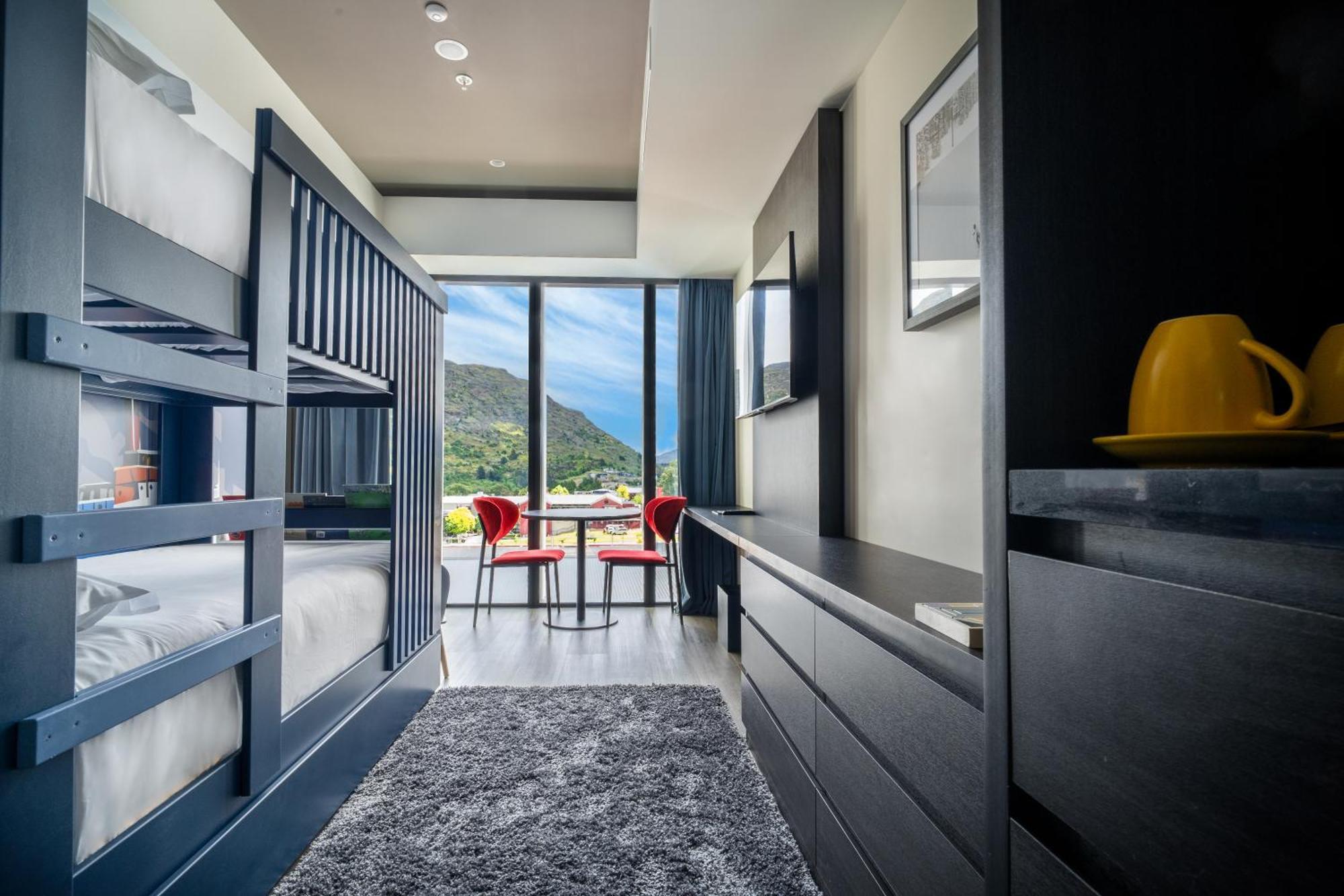 Holiday Inn Queenstown Remarkables Park Exterior photo