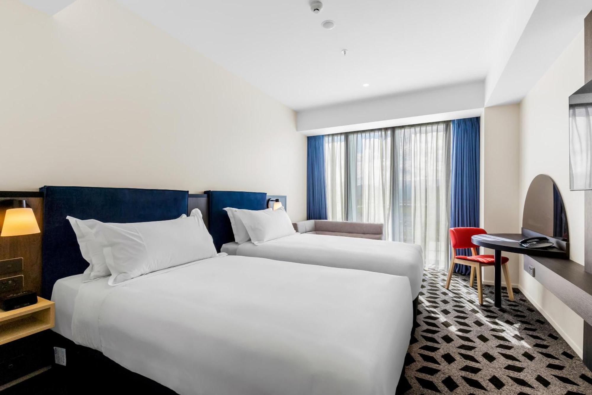 Holiday Inn Queenstown Remarkables Park Exterior photo