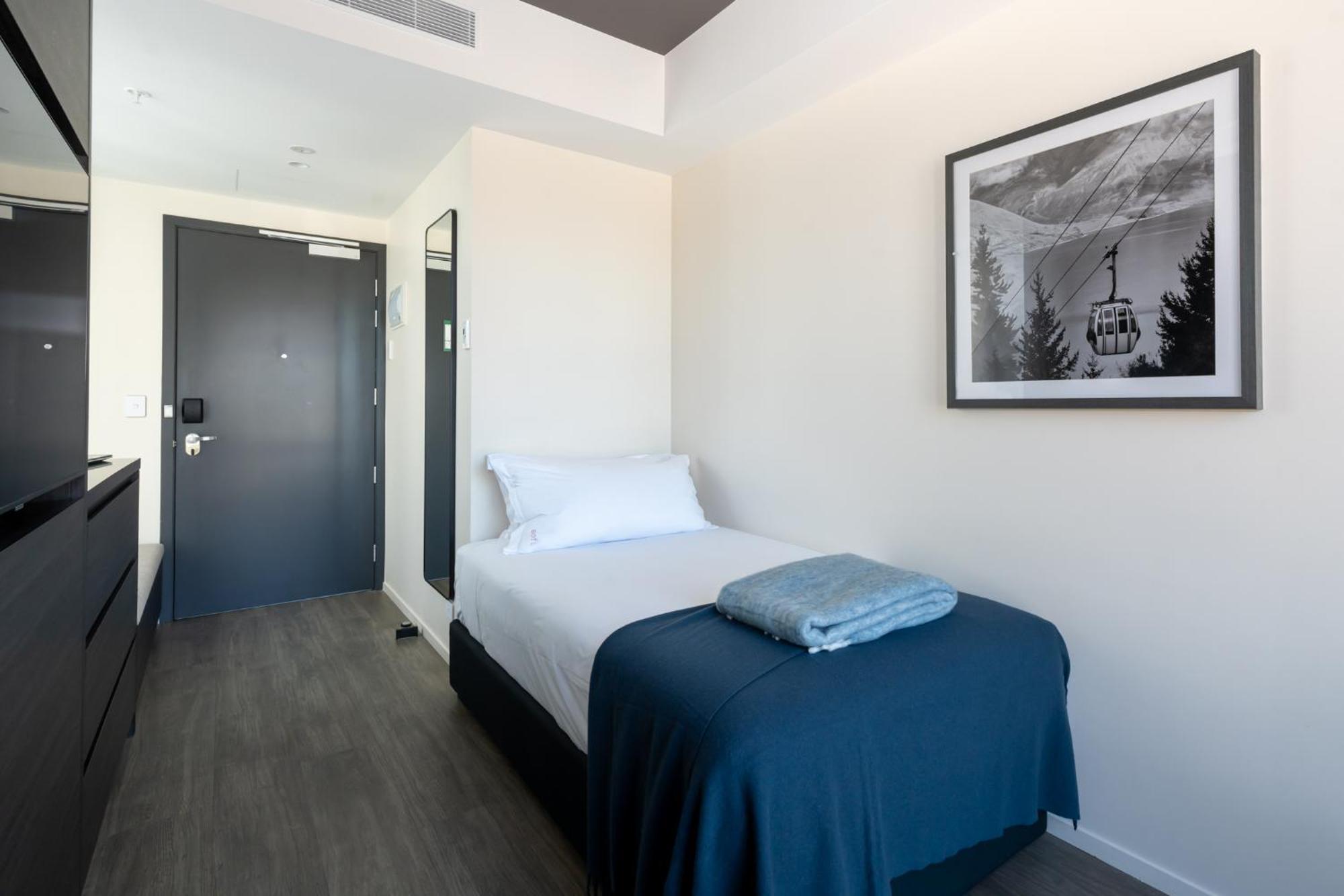 Holiday Inn Queenstown Remarkables Park Exterior photo